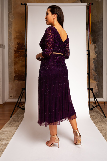 Вечернее платье Nights USA фиолетовое закрытое миди с рукавами напрокат