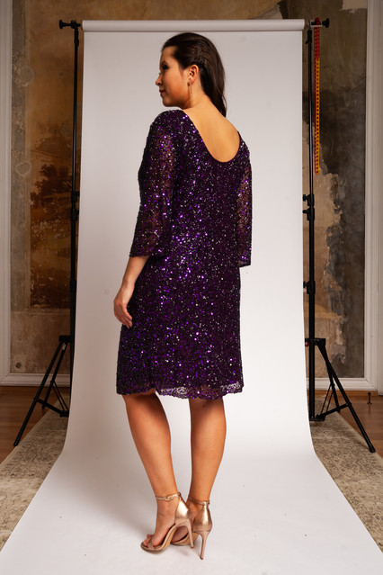 Коктейльное платье Nights USA фиолетовое закрытое мини с рукавами напрокат