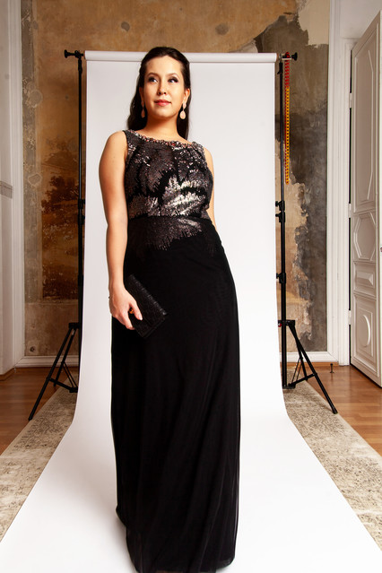 Вечернее платье Wonder by Jenny Packham черное платье с вышивкой напрокат