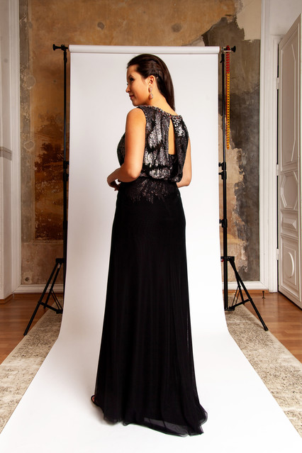 Вечернее платье Wonder by Jenny Packham черное платье с вышивкой напрокат